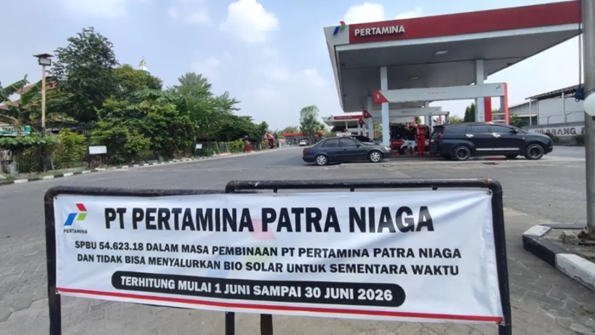 Kondisi di SPBU Dasin 54.623.18, Desa Sugihwaras, Kecamatan Jenu pasca mendapatkan sanksi dari Pertamina Patra Niaga. (ANDREYAN/RADAR TUBAN)
