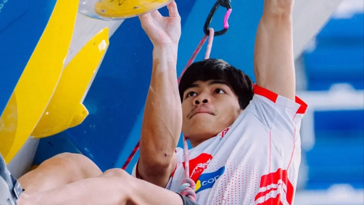Putra Tri Ramadani, atlet asal Jawa Timur yang sukses raih juara dunia panjat tebing 2026 di Praha. (Instagram/worldclimbing)