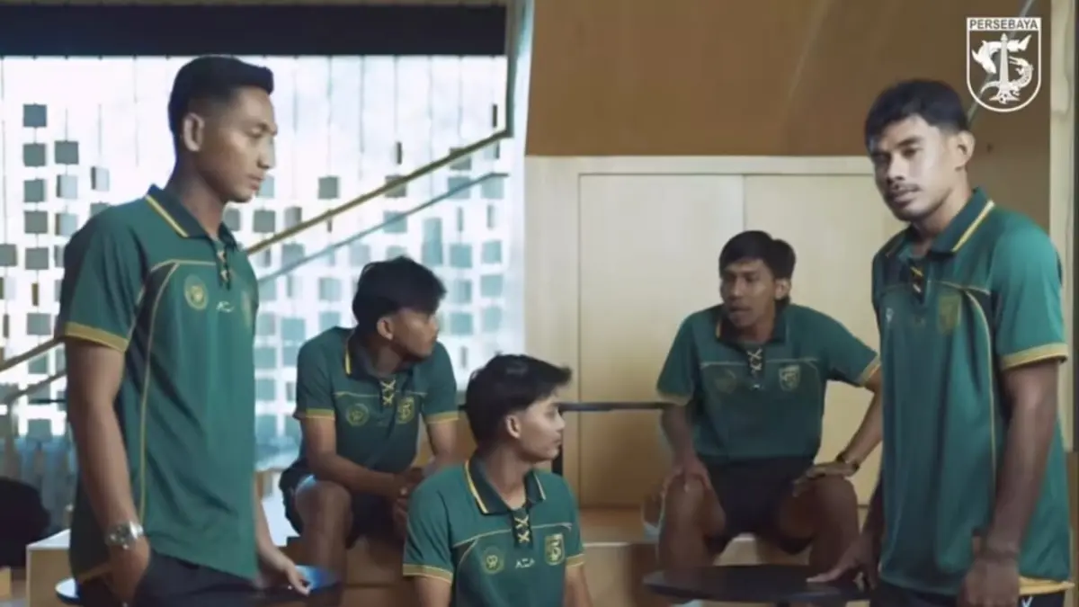 Persebaya terus memperkuat skuad. Lima pemain anyar resmi bergabung untuk menambah kedalaman tim musim 2026/27. (Instagram/officialpersebaya)