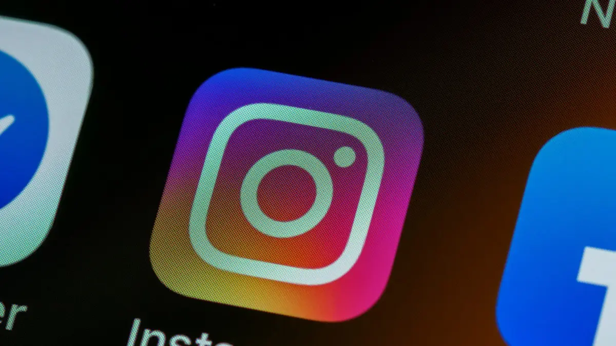 Instagram hadirkan aplikasi khusus untuk TV Pintar Samsung. (Brett Jordan/Unsplash)