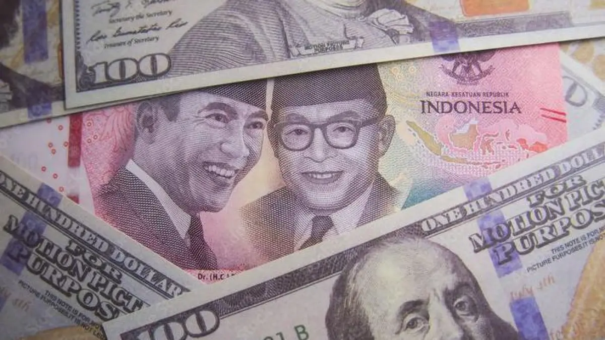 Rupiah sentuh Rp 17. 922 per Dolar AS. (Pinterest.com)