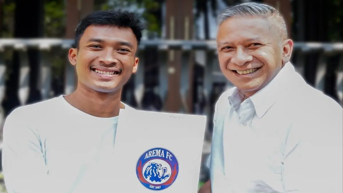 Robi Darwis Resmi membela Arema FC untuk dua musim ke depan.(Instagram/aremafcoffofficial)