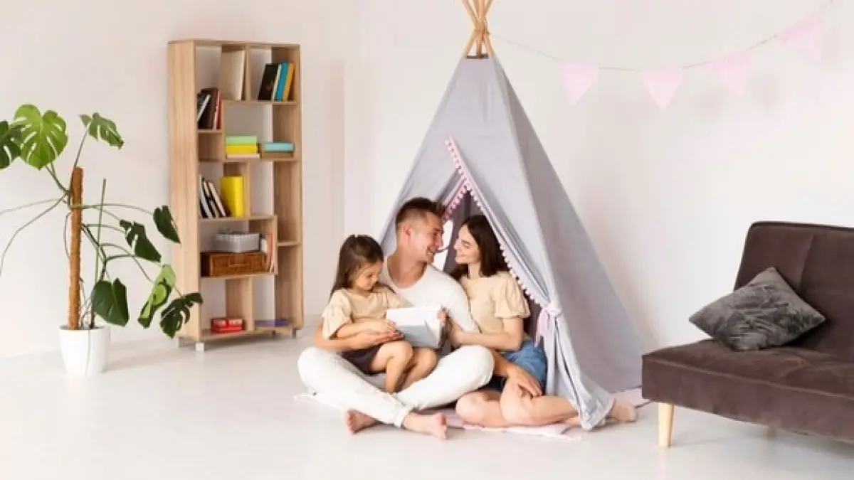 Kedekatan keluarga menjadi fondasi penting dalam penerapan minimalist parenting. (Istimewa)
