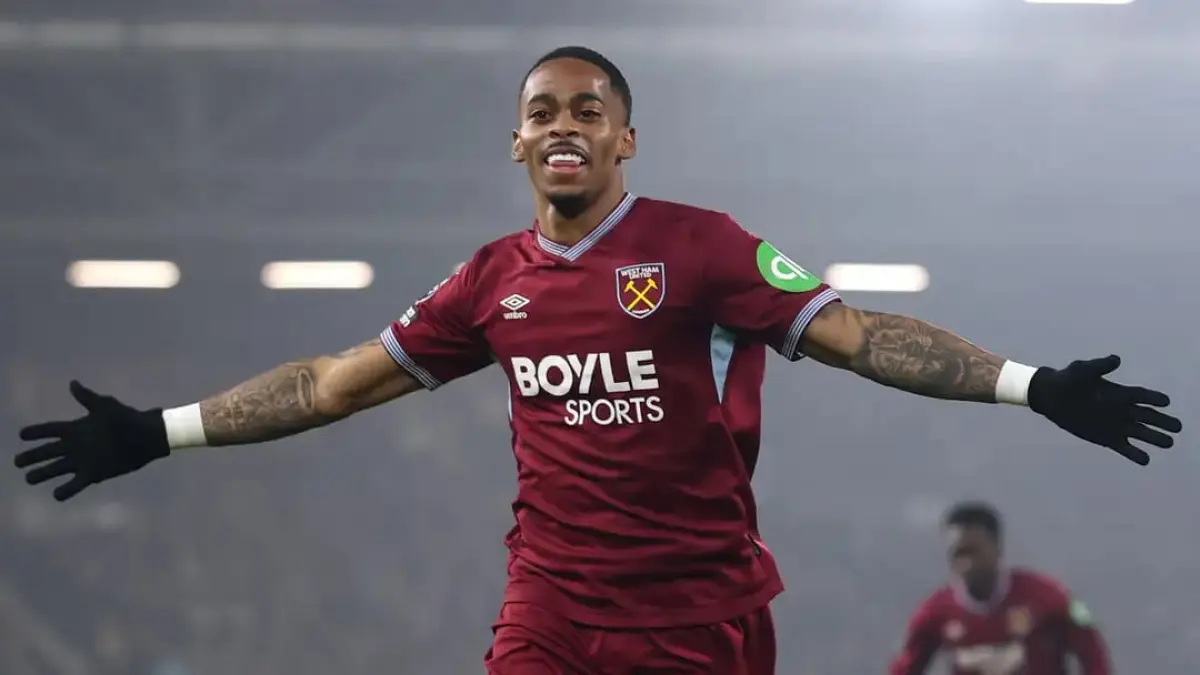 Manchester United mulai membuka pembicaraan terkait transfer Summerville. (Getty Images Sport)