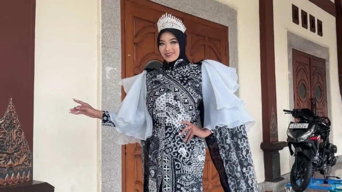 Nadjwa Isyqiya terus mengembangkan karier modelling lewat berbagai ajang fesyen. (NADJWA ISYQIYA UNTUK RADAR TUBAN)