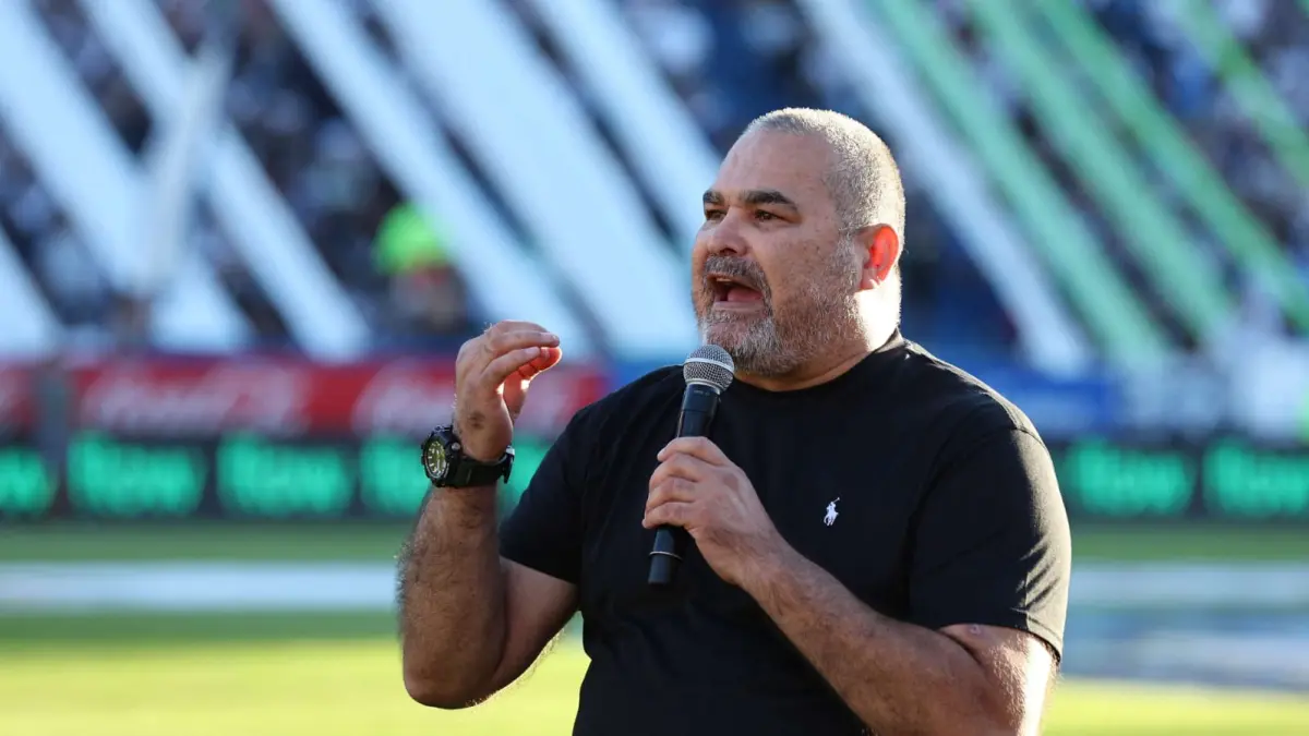 Legenda Paraguay, Luis Chillavert dituntut oleh Federasi Sepakbola Perancis menyusul ujaran rasisme