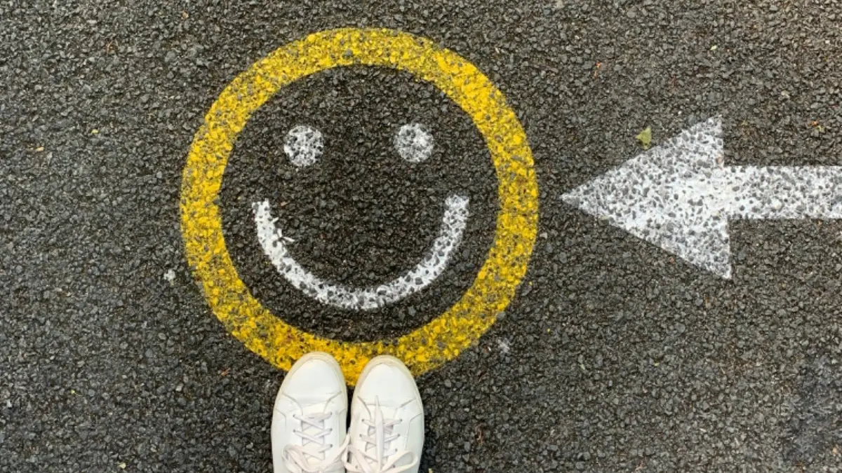 apa itu cherophobia, penyebabnya, tanda-tandanya, serta bagaimana menyikapi rasa takut terhadap kebahagiaan dengan bijak. (Jacqueline Munguía on Unsplash)