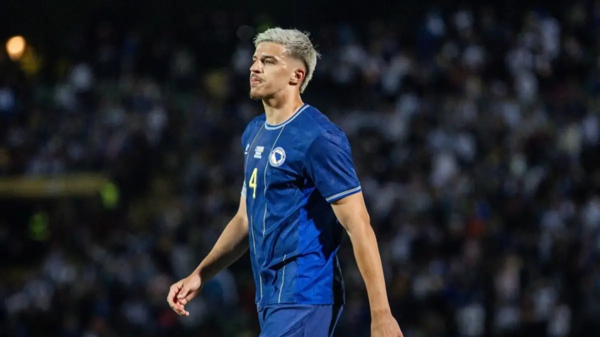 Transfer Tarik Muharemović ke Juventus terancam batal setelah sang bek meminta gaji 3,5 juta euro per musim. (instagram.com/tarik.muharemovic)