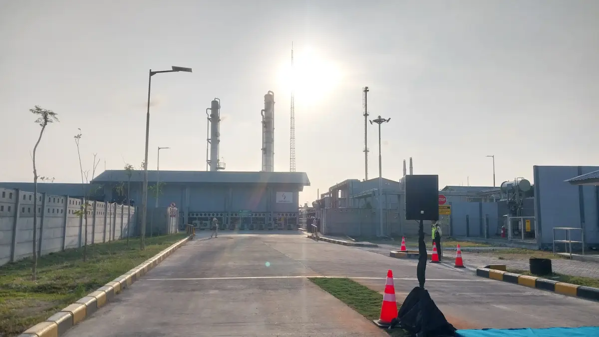 PT Sumber Aneka Gas di &nbsp;Desa Sambonggede, Kecamatan Merakurak yang beroperasi sejak 2025 silam dan menjadi salah satu penyumbang investasi besar di Tuban. (M. MAHFUDZ MUNTAHA/RADAR TUBAN)