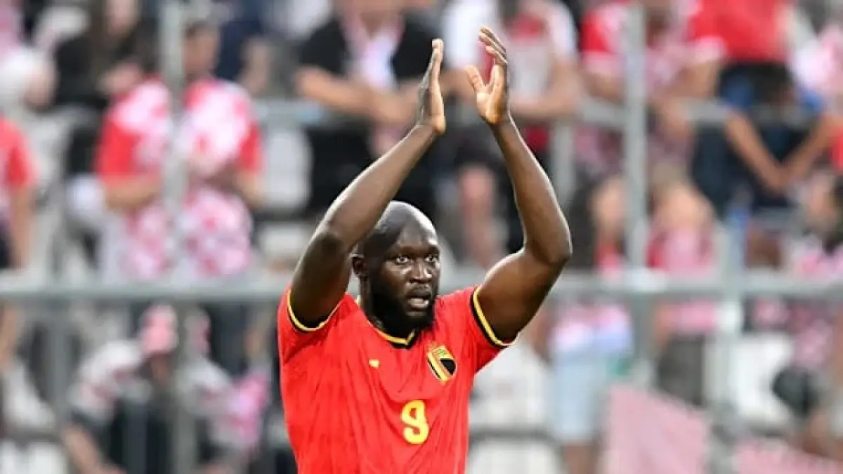 Besiktas jajaki kemungkinan transfer Lukaku dari Napoli. (Football Italia)