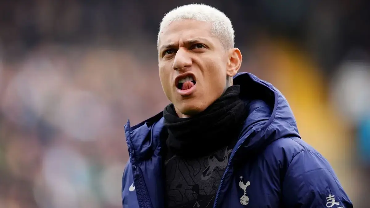 Juventus mulai serius mengejar Richarlison. (The Miror)