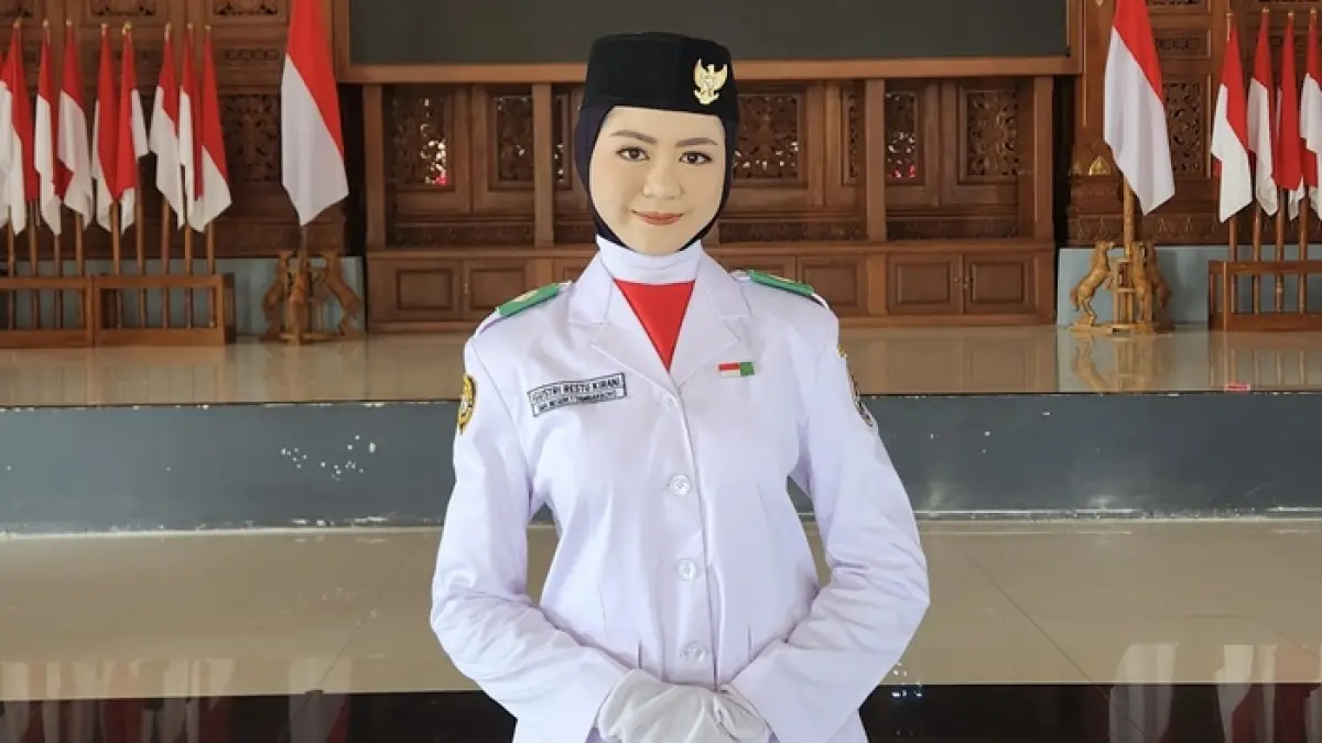 Igustri Restu Kirani siswi SMAN 1 Tambakboyo buktikan bahwa anak bungsu perempuan bisa tumbuh mandiri, tangguh, dan mendulang prestasi di berbagai bidang. (Igustri Restu Kirani Untuk Radar Tuban)