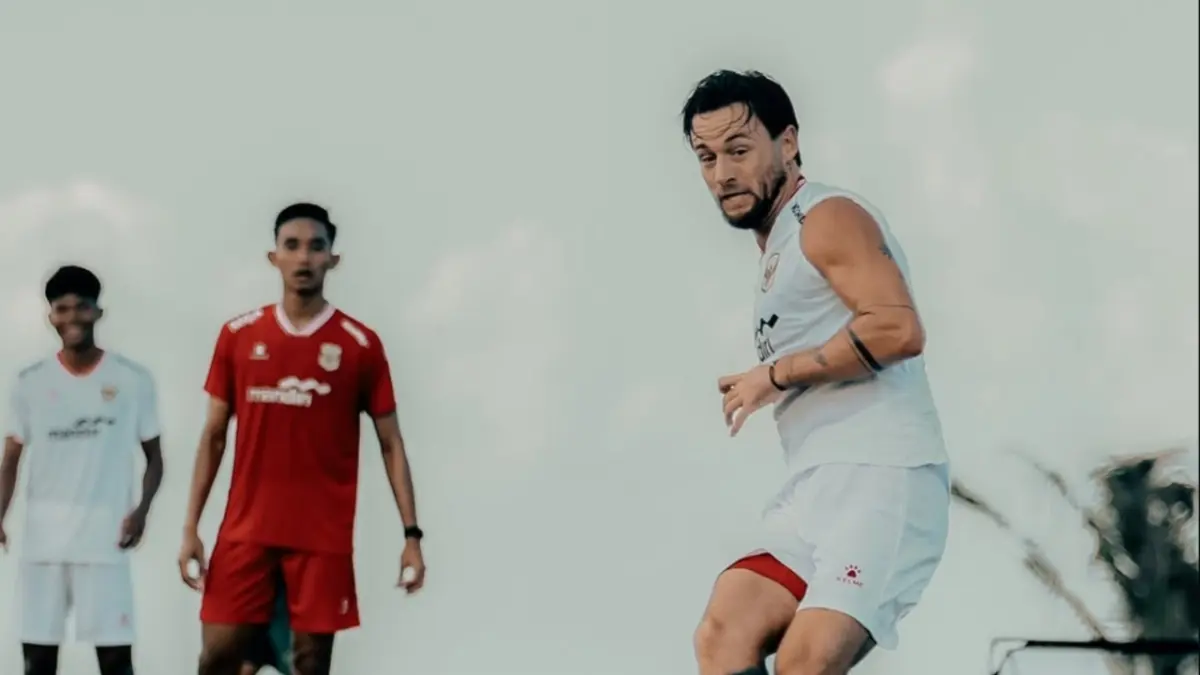 Marc Klok saat mengikuti latihan bersama Timnas Indonesia. (Instagram/marcklok)