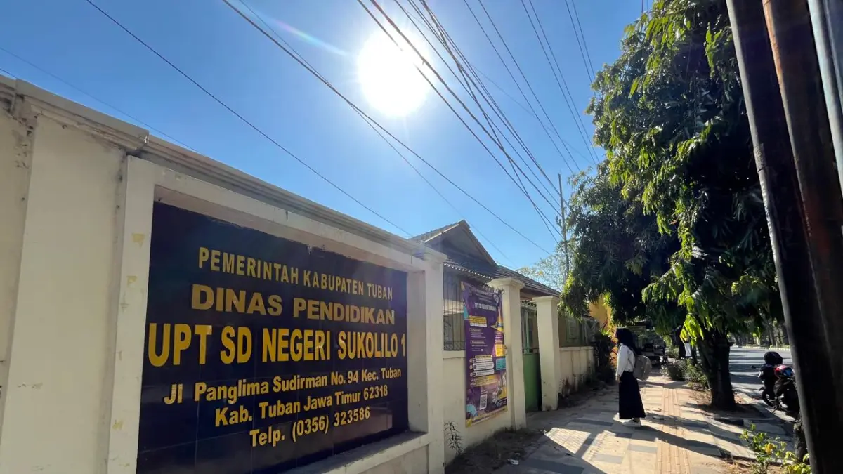 UPT SDN Sukolilo 1, Kelurahan Sukolilo, Kecamatan Tuban tampak lengang pada masa MPLS setelah hanya terima satu siswa baru di tahun ajaran 2026/2027, kemarin (16/7).&nbsp;(SHAFA DINA HAYUNING MENTARI/ RADAR TUBAN)