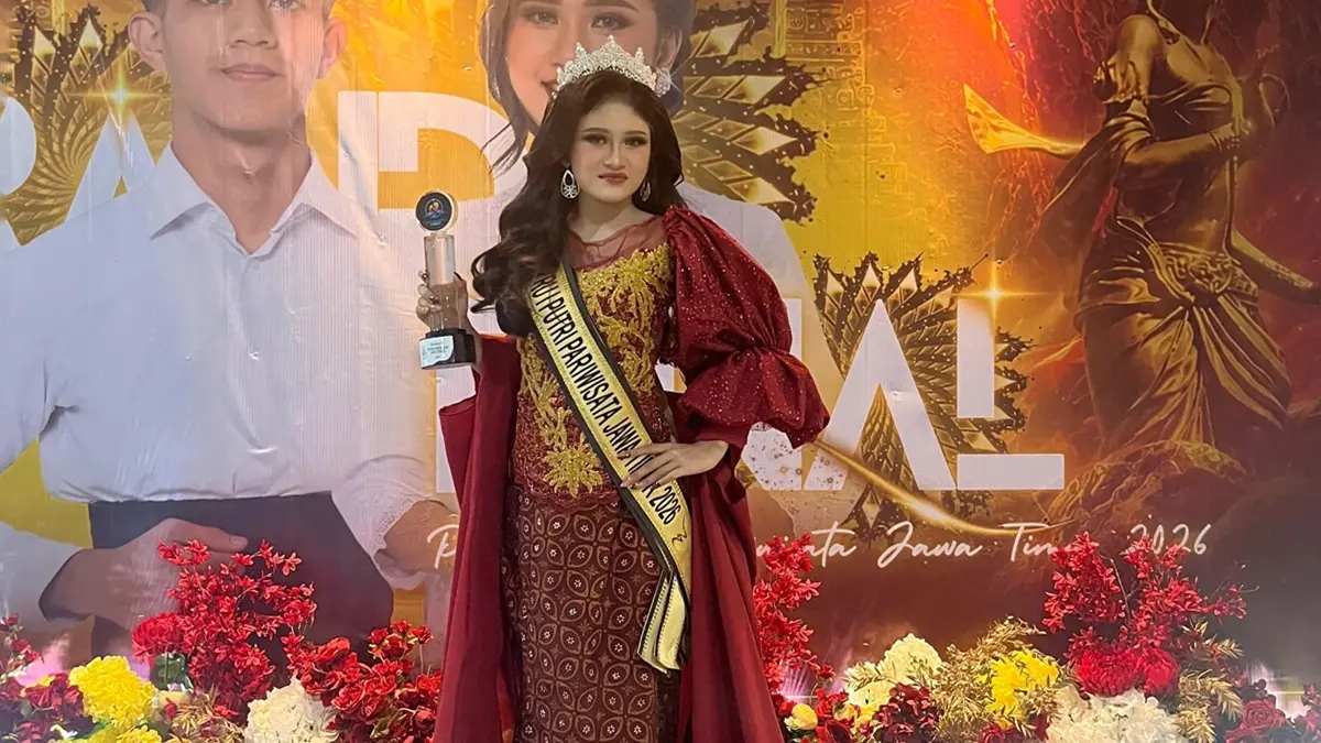 Najwa tersenyum lepas setelah dinobatkan sebagai Runner-Up 1 Putra Putri Pariwisata Jawa Timur 2026. (Najwa Ulhaq Nur Syifa untuk Radar Tuban)