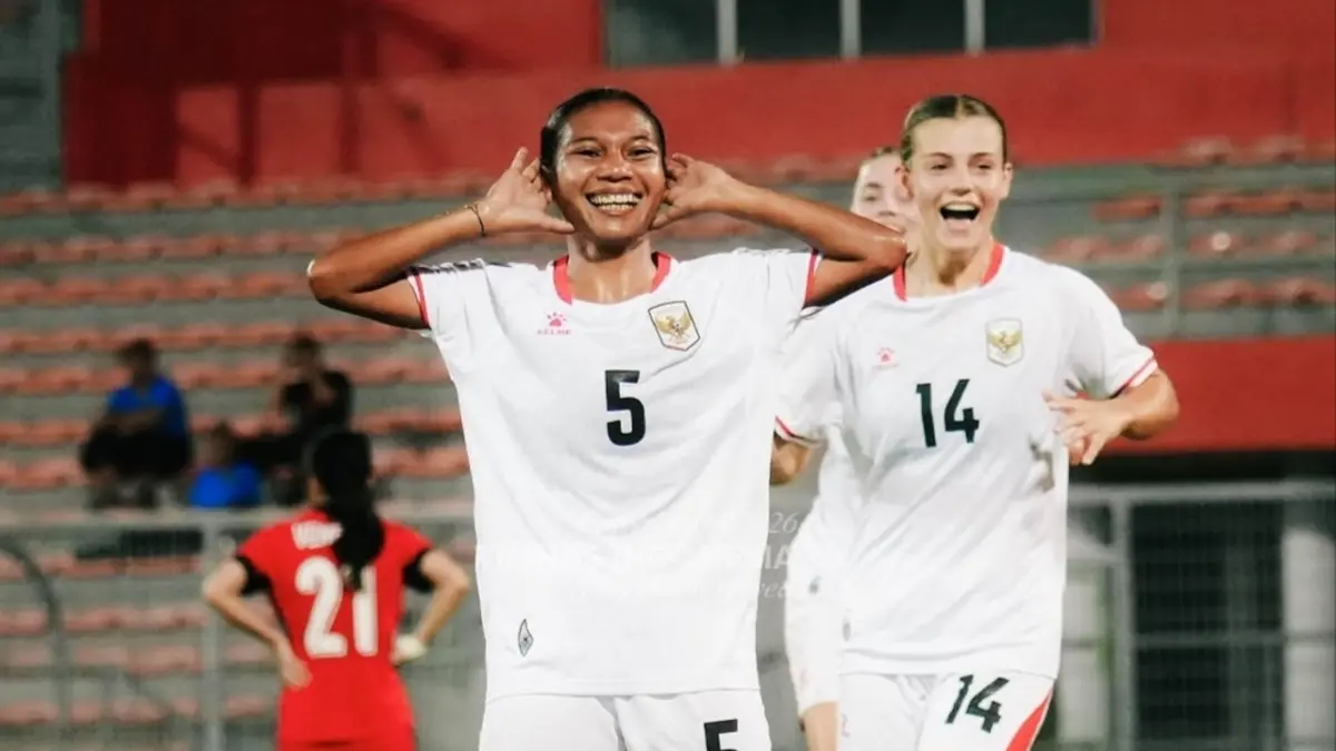 Selebrasi para pemain Timnas Putri Indonesia saat merayakan gol sekaligus melaju ke final AFF Women