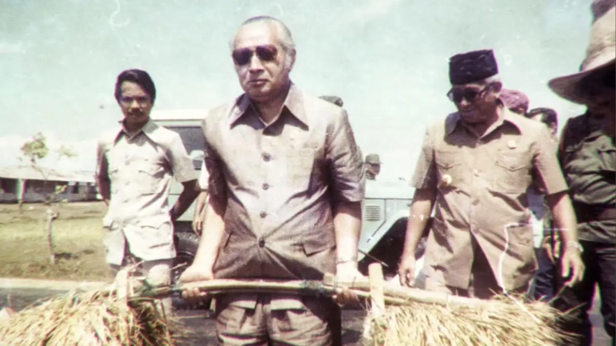 Mengapa nasi menjadi makanan pokok orang Indonesia Ternyata jawabannya berkaitan dengan sejarah, politik pangan, hingga kebijakan pemerintah.(Tangkapan layar youtube)