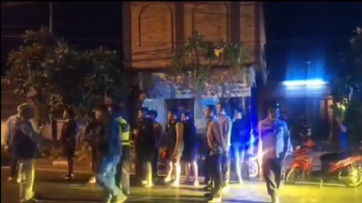 Tawuran antarkelompok pemuda menggegerkan warga Tuban pada Sabtu dini hari, polisi mengamankan sejumlah pemuda dan mendalami motif kejadian. (Istimewa)
