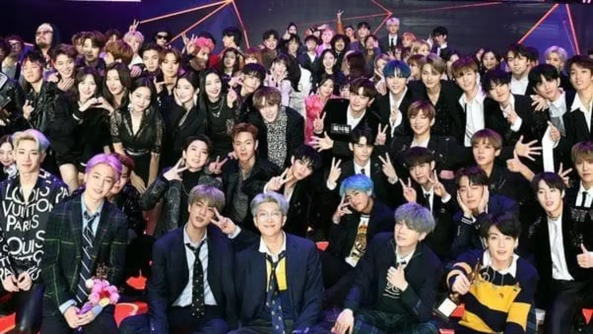 Bagaimana K-Pop bangkit dari krisis 1997 hingga hasilkan triliunan Won? Simak analisis bisnis industri hiburan Korea Selatan. (Pinterest)