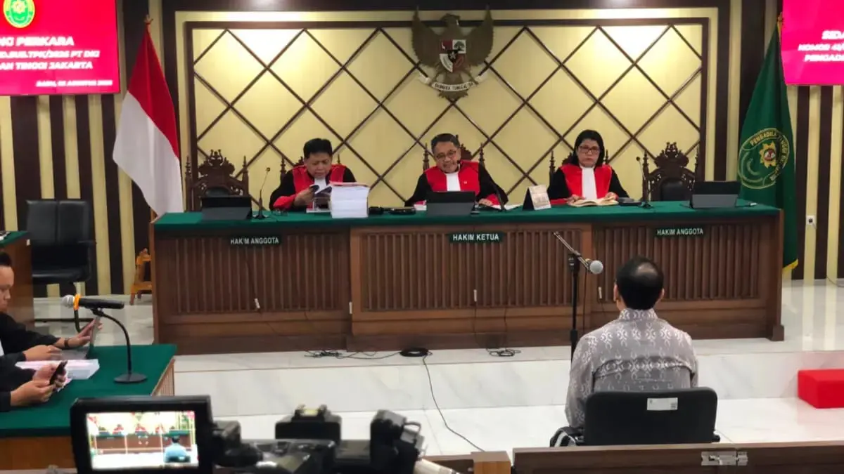 Nadiem Anwar Makarim menjalani sidang banding kasus dugaan korupsi Chromebook di Pengadilan Tinggi Jakarta. (Sahrul Yunizar/JawaPos.com)