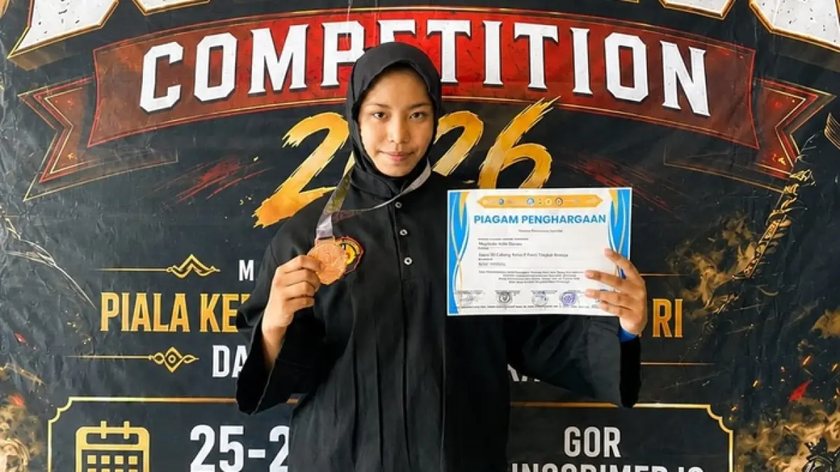 Tangguh di gelanggang tanding, Nur Natasya Nabila patahkan stigma miring soal atlet pencak silat wanita. (Nur Natasya Nabila Untuk Radar Tuban)