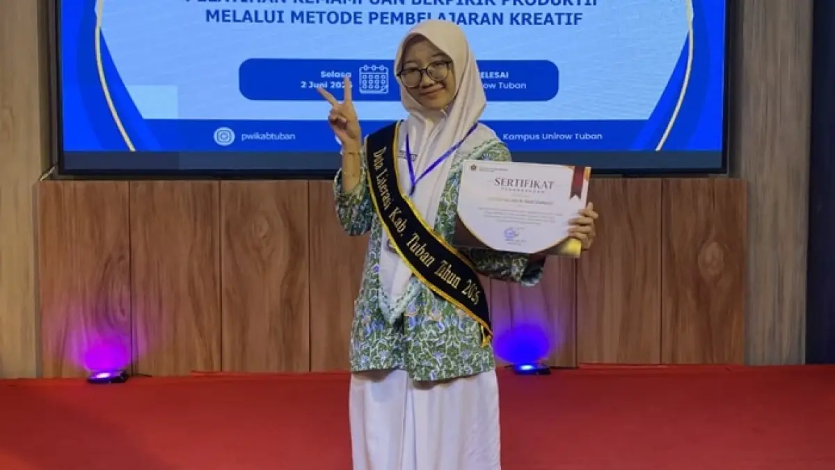 Tangkal hoaks di era digital, Qolbi ajak generasi muda Tuban konsisten berliterasi mulai dari hal-hal sederhana. (Siti Sofiul Qolbi Rosyidaniati Untuk Radar Tuban)