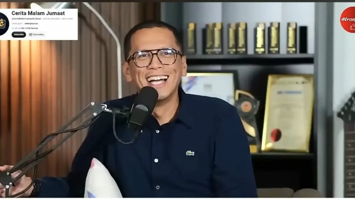 Komedian asal Malaysia, Shahrol Shiro, saat menjelaskan komedi Indonesia. (Tnagkapan layar youtube)