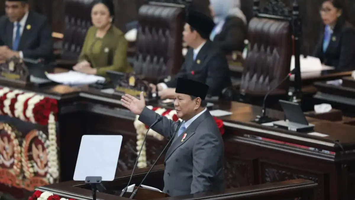 Presiden Indonesia Prabowo Subianto menyampaikan pidato kenegaraan tahunannya di hadapan anggota Parlemen, di Jakarta, Indonesia, 14 Agustus 2026. (Reuters/Stringer)