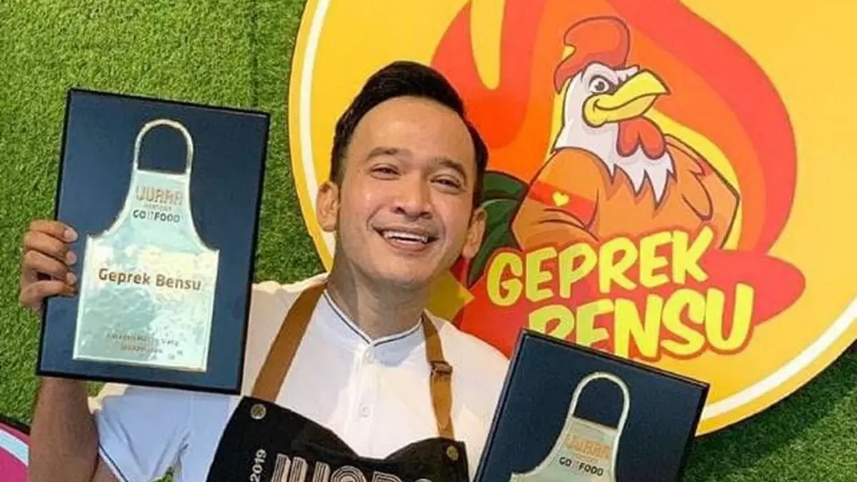 Ruben Onsu dan brand usaha kulinernya, Geprek Bensu. (pinterest.com)