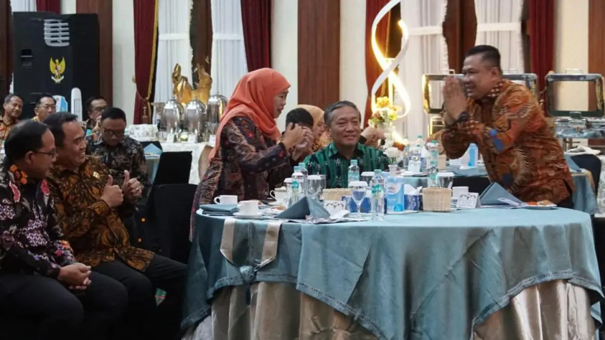 Gubernur Jawa Timur Khofifah Indarparawansa menyampaikan sambutan selamat datang kepada peserta Pelatihan Kepemimpinan Nasional (PKN) 1 Angkatan LXVI.