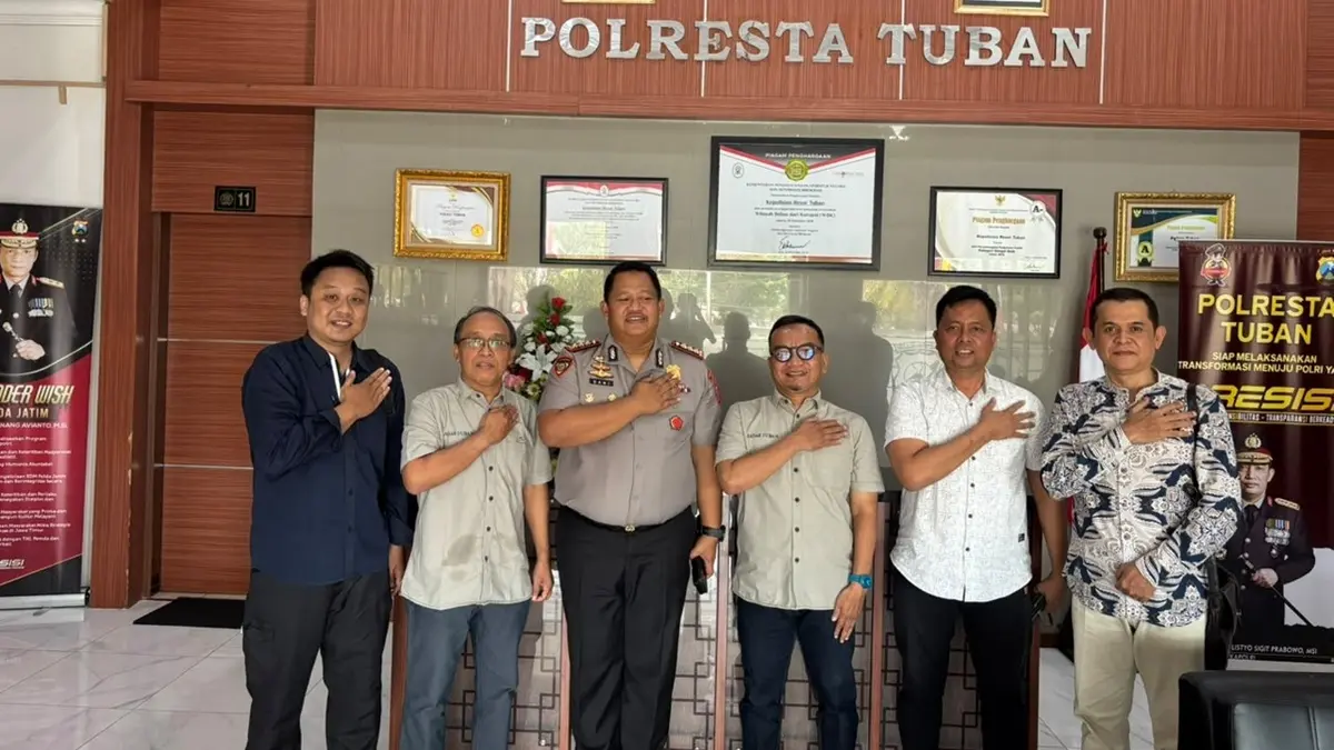 Jajaran Radar Tuban mengunjungi Mapolresta Tuban untuk membahas penguatan sinergi dan peluang kolaborasi dalam mendukung Kamtibmas di Tuban. (Radar Tuban)