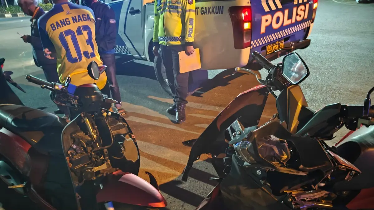 Kondisi kendaraan pasca insiden laka di Simpang Empat Kembang Ijo. (Polresta Tuban Untuk Radar Tuban)