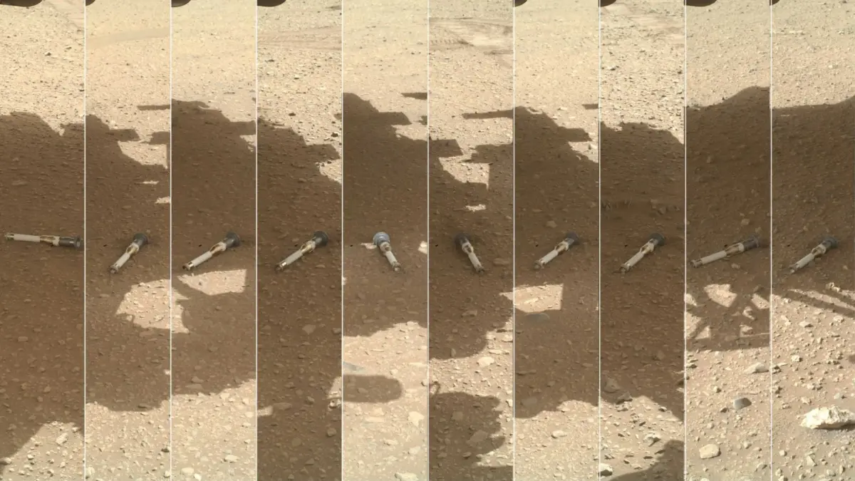 Eksplorasi rover Perseverance yang memindai berbagai spot di Mars yang salah satunya mengandung indikasi jejak kimiawi mikrobiologis yang mungkin saja terjadi. (NASA)