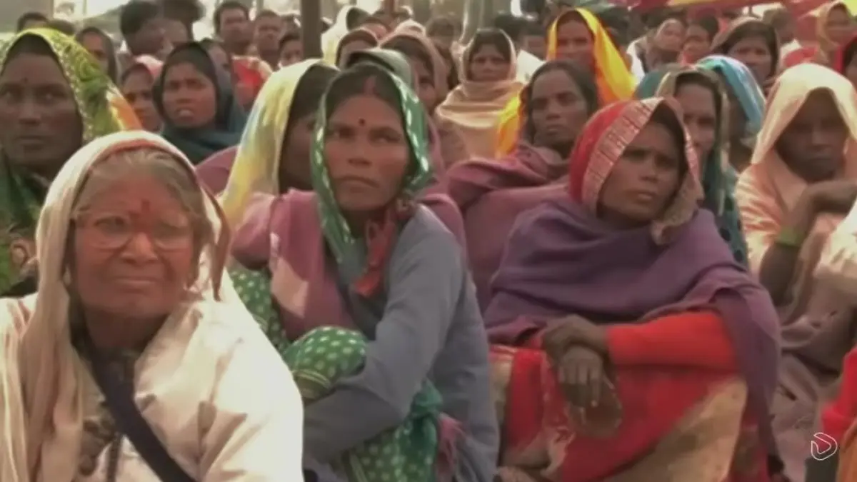 Gambar kasta Dalit yang dikucilkan oleh masyarakat India. (youtube.com)