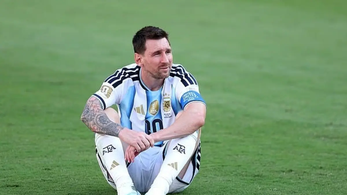Potret Lionel Messi saat terakhir kali kalah dalam final piala dunia melawan Spanyol. (Pinterest)
