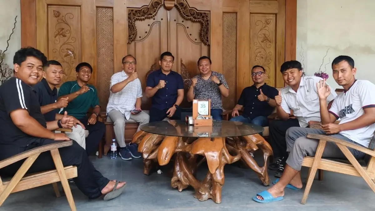 Perwakilan lima tim melakukan koordinasi bersama DPD Partai Golkar dan Jawa Pos Radar Tuban di Barudak Jawi. (Dokumentasi Radar Tuban)