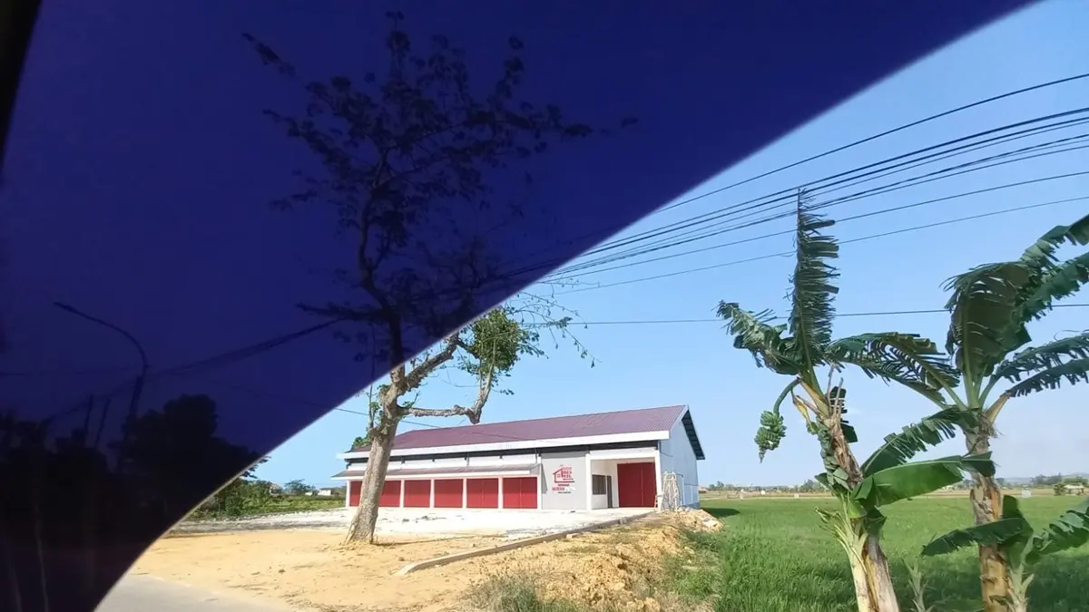 KDMP di Tuban belum beroperasi meski gerai dan kendaraan operasional telah tersedia. Ketua koperasi masih menunggu petunjuk pusat. (Ahmad Atho