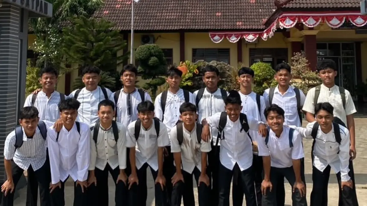 Skuad SMAN 4 Tuban dalam ajang Bahlil Mini Soccer. (Ricky Bayu untuk Radar Tuban)