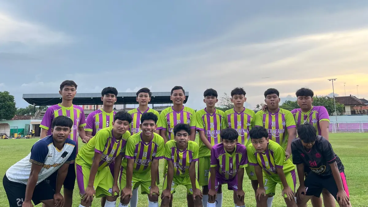 Skuad SMAN 2 Siap Berlaga di Bahlil Mini Soccer. (M. Reyya Untuk Radar Tuban)
