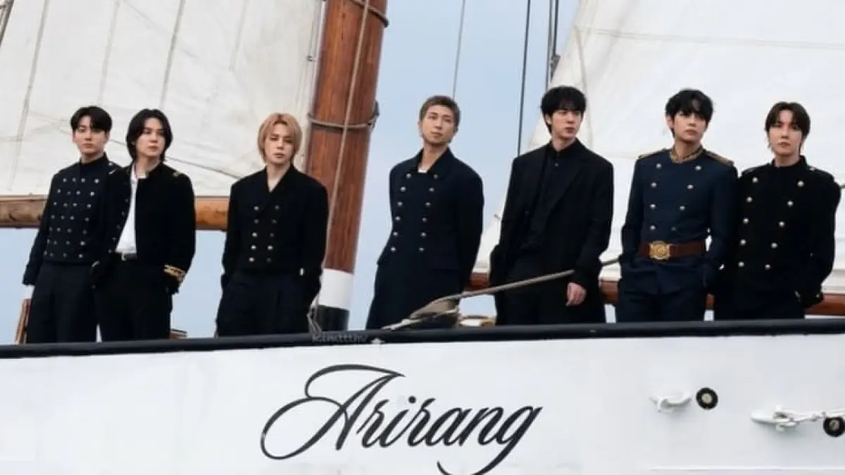 Potret ketujuh member BTS yang merefleksikan simbol perjuangan dan perjalanan pulang dalam lagu Swim. (pinterest.com)