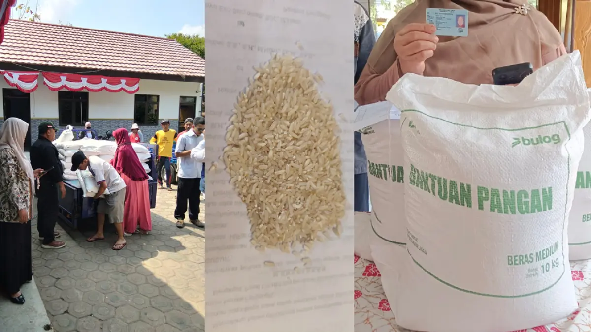 Warga Desa Prunggahan Wetan saat menerima bantuan pangan yang disalurkan di balai desa setempat. (Radar Tuban)