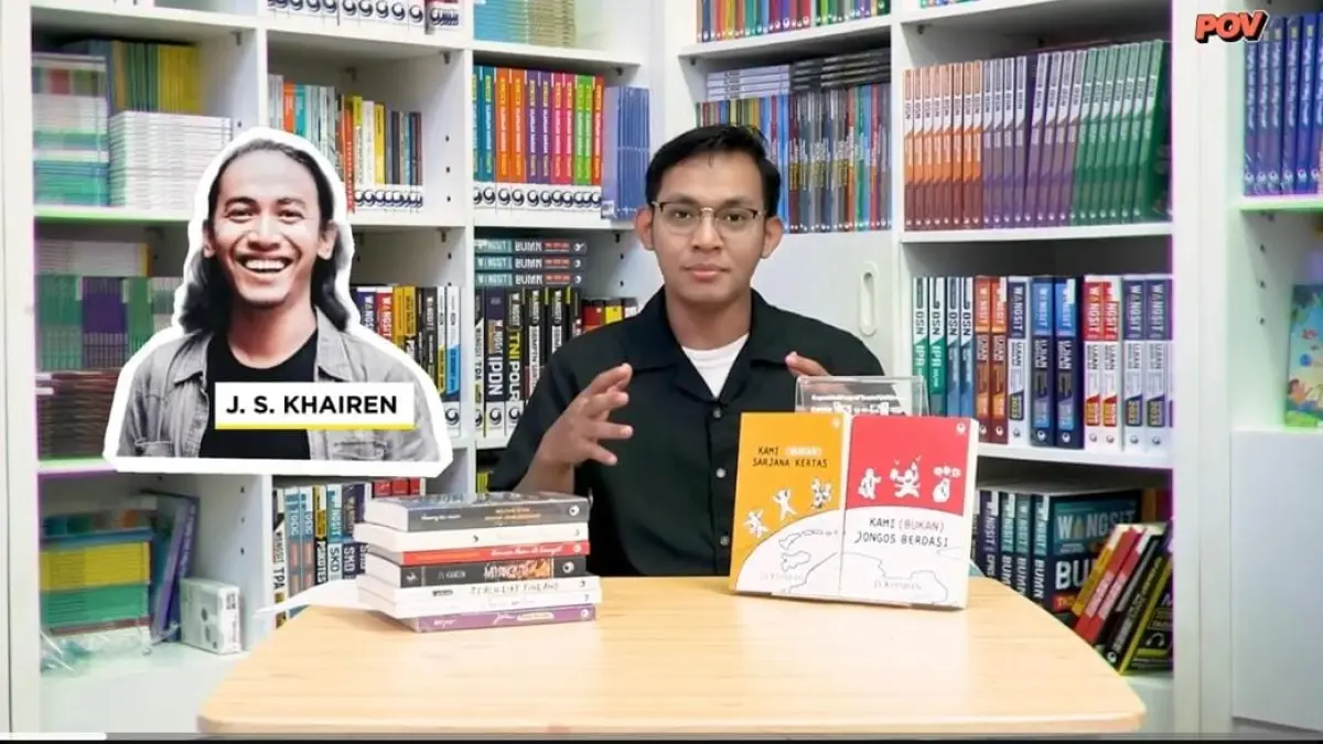 Gramedia mengulas novel Kami (Bukan) Sarjana Kertas karya JS Khairen. (Tangkapan Layar Youtube Gramedia)