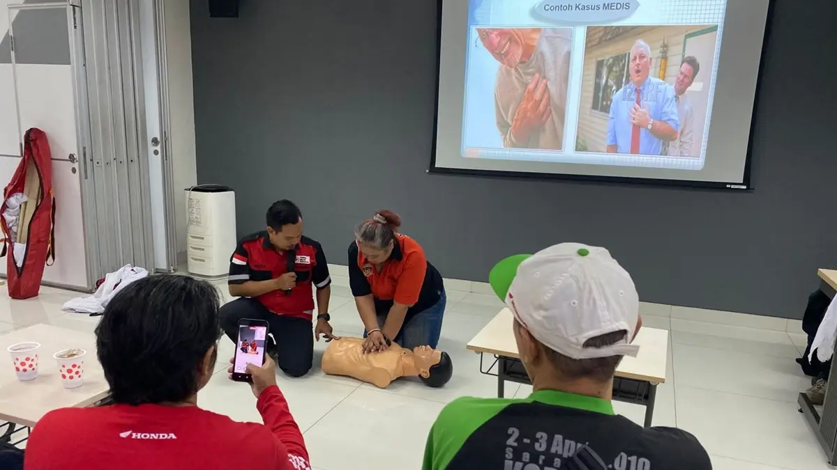 117 bikers dari berbagai komunitas Honda mengikuti pelatihan keselamatan berkendara.