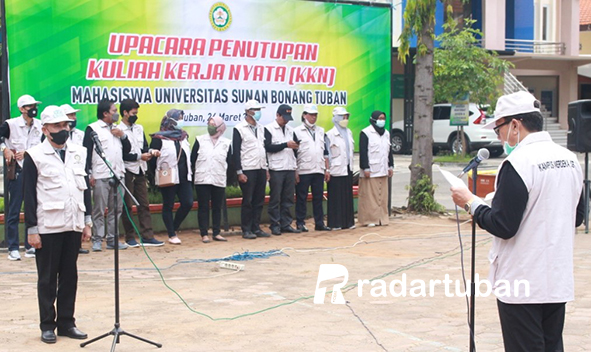 PENGABDIAN MASYARAKAT: Penutupan kegiatan Kuliah Kerja Nyata (KKN) mahasiswa Universitas Sunan Bonang (USB) Tuban.