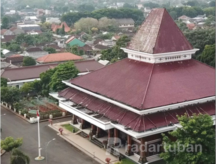 DIPERTANYAKAN: Pendapa Kridho Manunggal yang dipotret dari udara menggunakan drone. / Yudha Satria Aditama