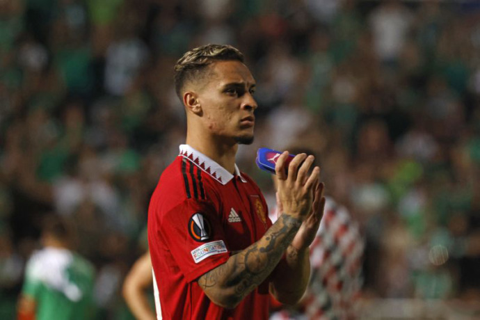 Pemain sayap Manchester United asal Brazil Antony. ANTARA/AFP/KHALED DESOUKI