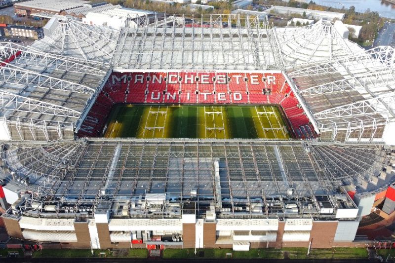 Foto udara memperlihatkan Stadion Old Trafford, kandang tim sepak bola Manchester United, di Manchester.