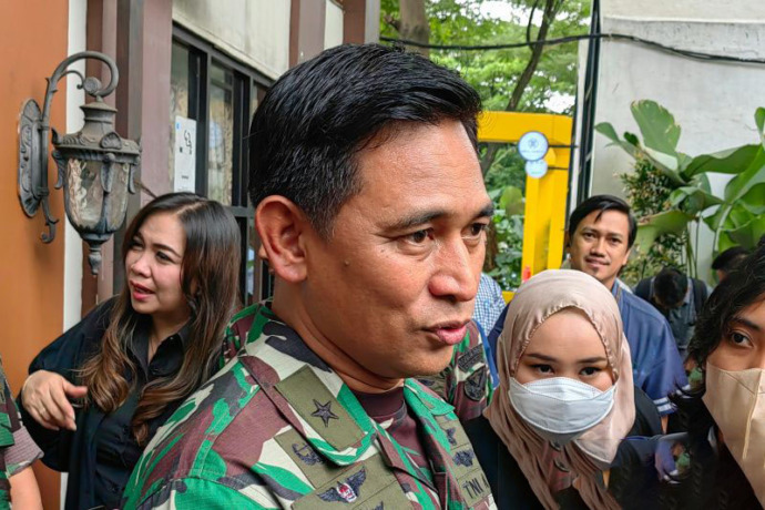 Kepala Dinas Penerangan TNI Angkatan Udara (Kadispenau) Marsma TNI Indan Gilang Buldansyah memberi keterangan kepada awak media di Jakarta, Selasa (21/2/2023). ANTARA/Gilang Galiartha.