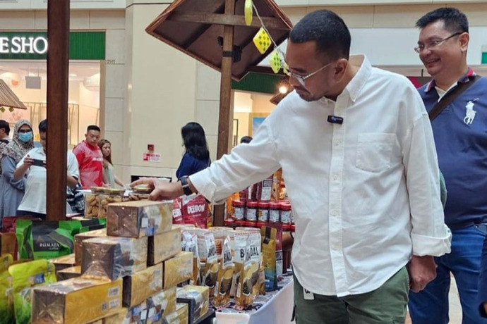 Produk olahan bawang merah bermerek Mbok Berkah banyak dilirik. Praktis, minat tinggi dari masyarakat membuat UKM ini berkembang pesat. Termasuk membuka lapangan pekerjaan baru bagi perempuan di desa.