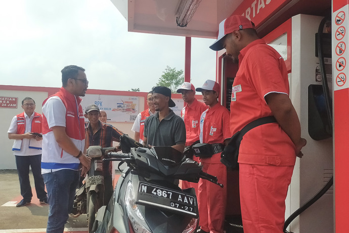 Mars Ega Legowo, Direktur Pemasaran Regional PT Patra Niaga saat melakukan Sidak kesiapan RAFI 2023 di Rest Area KM 66 Purwodadi Pasuruan